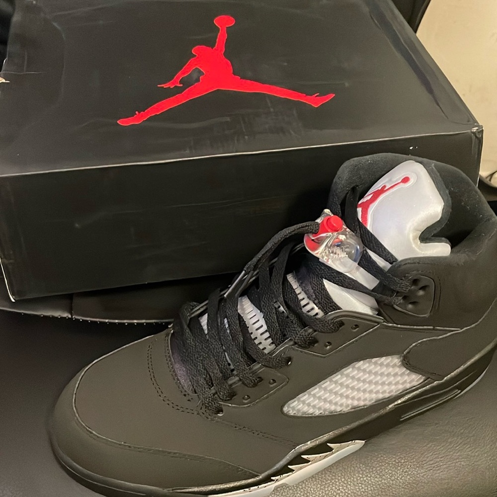 Air Jordan 5 Retro Metallic 2016 Black shoes Size 13 100% Authentic